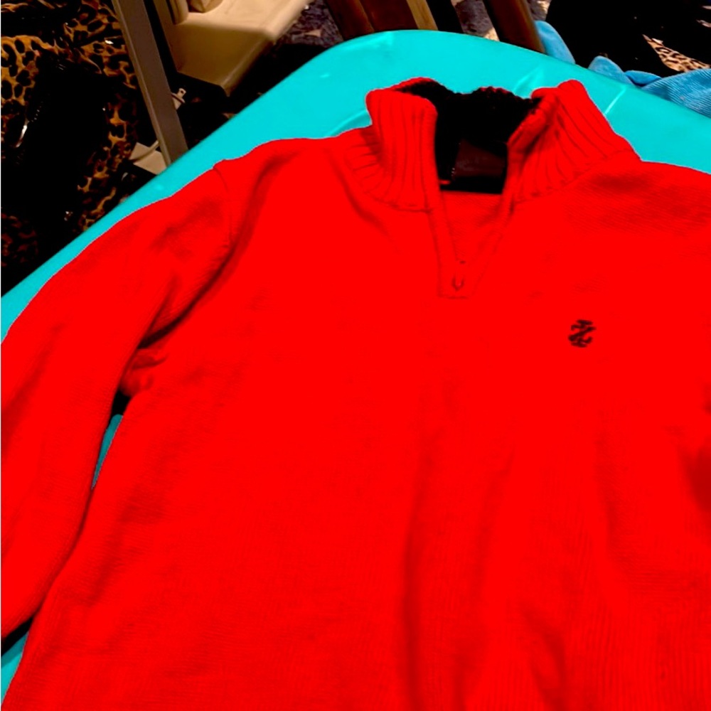 Boys red size 6/7